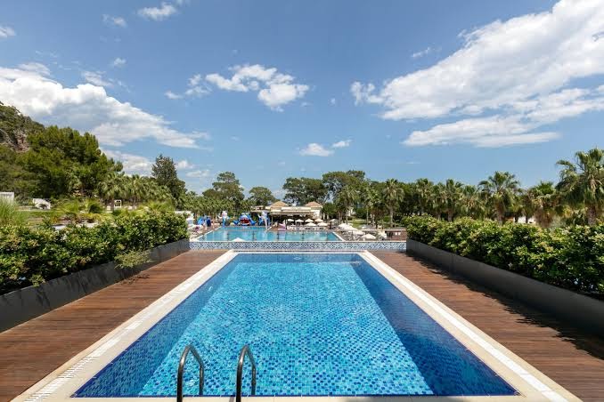 Juju Premier Palace