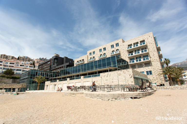 Avala Resort & Villas