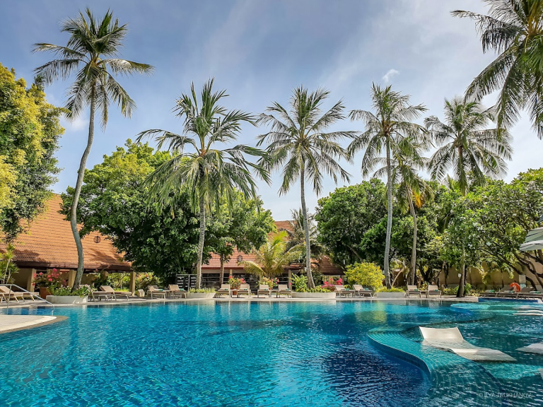 Niva Kurumba Maldives