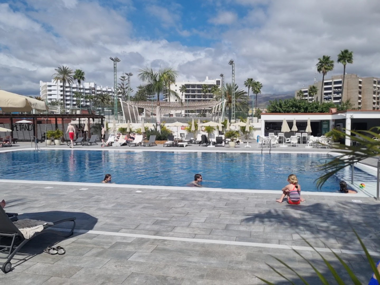 Sol Barbacan Aparthotel