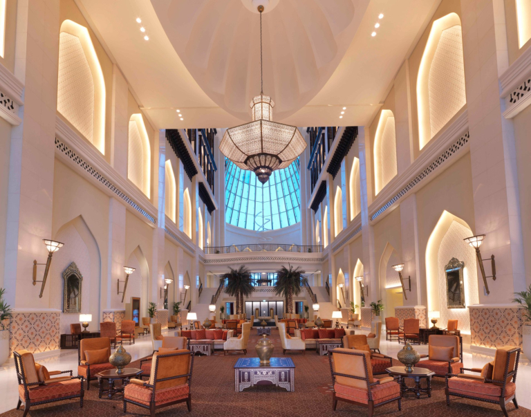 Bab Al Qasr Hotel & Residence 5*