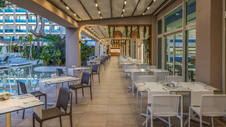 Berry Blue Hotel