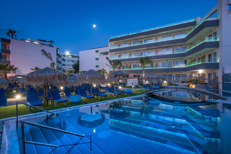 Infinity Blue Boutique 4*