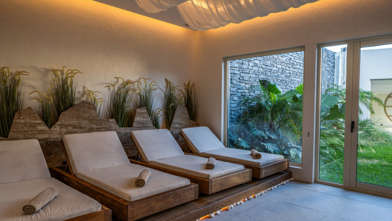 Berry Blue Hotel
