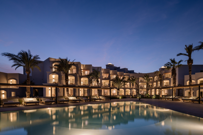 Serry Beach Resort  5*