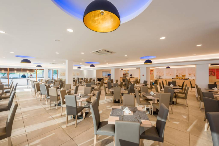 Kalogria Beach Hotel