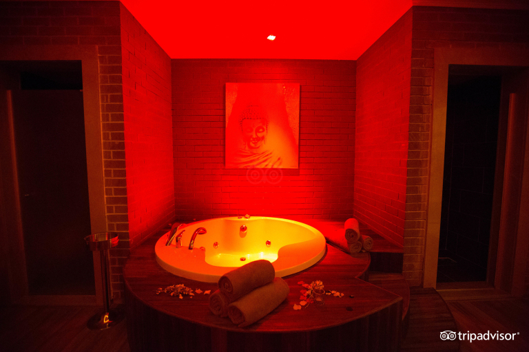 Crystal Palace Luxury Resort & Spa