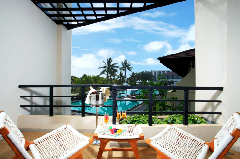 Centara Ceysands Resort & Spa