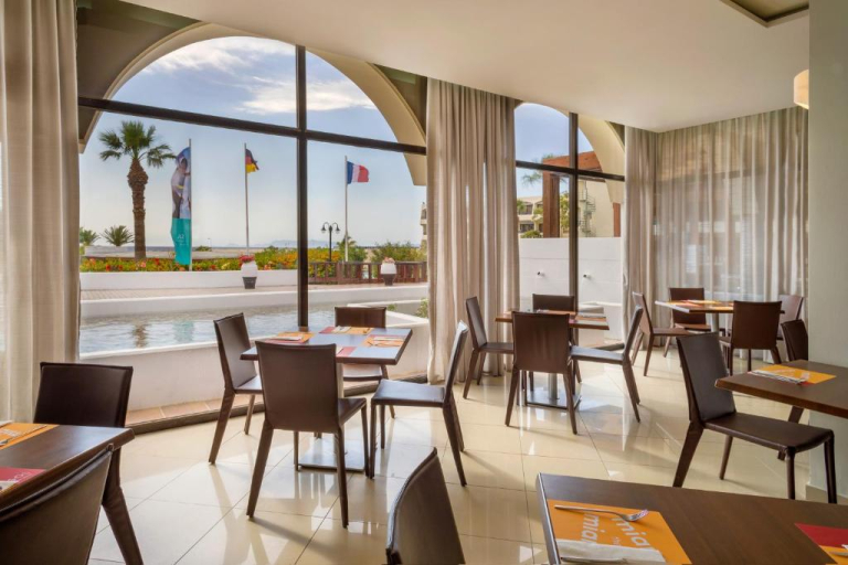 Sol by Melia Cosmopolitan Rhodes