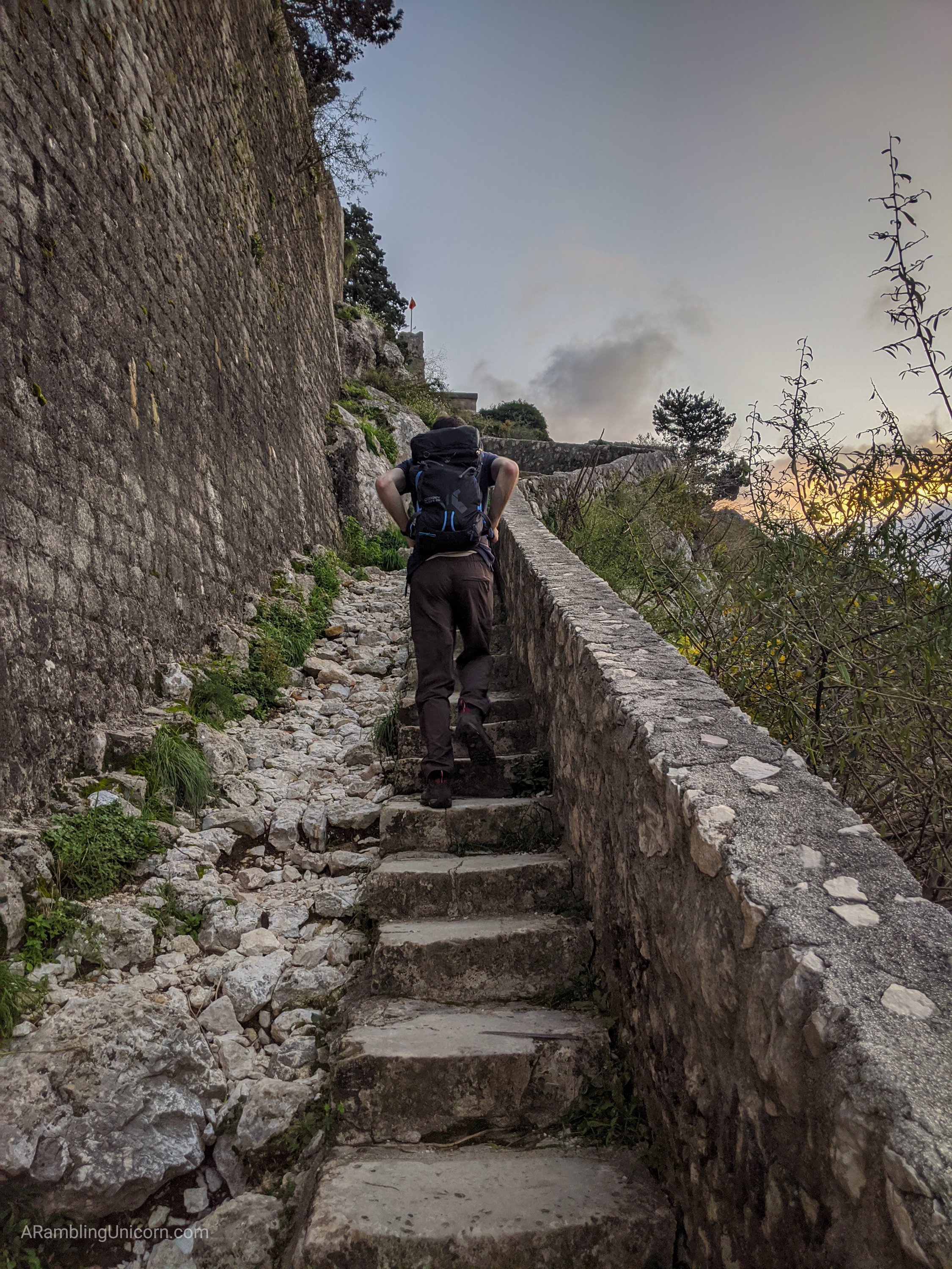 San Giovanni cietoksnis Kotorā – elpu aizraujošs pārgājiens Vanilla Travel kruīzā