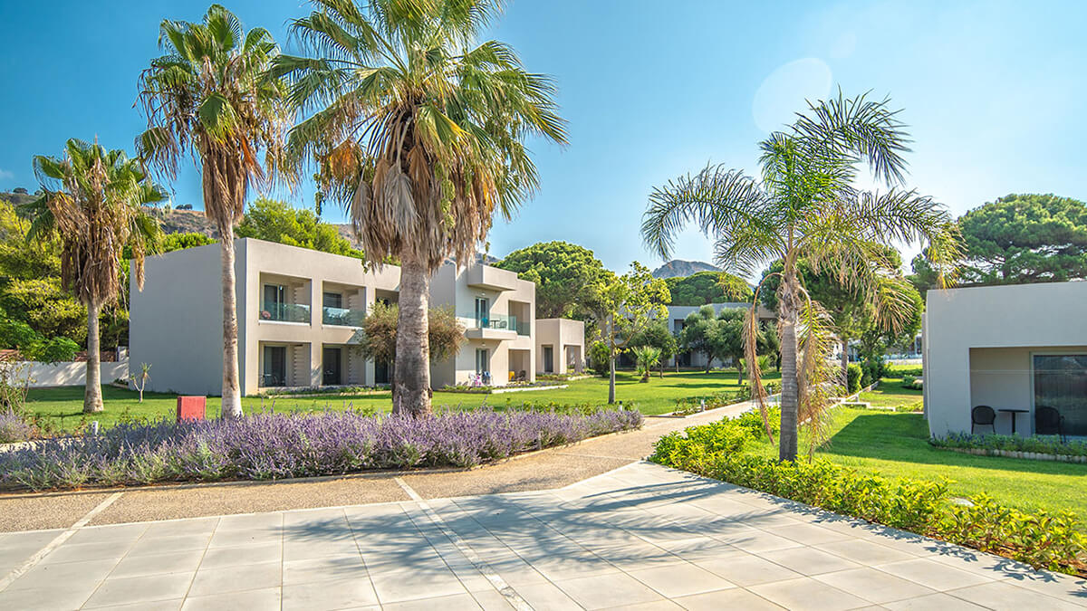 Kalogria Beach Hotel 4*