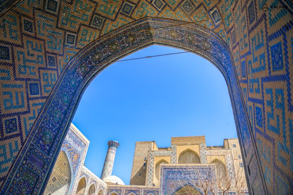 Registāns Samarkandā – iespaidīgs zils flīžu rotājums Vanilla Travel ceļojumā