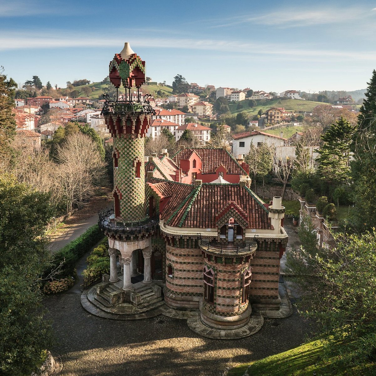 El Capricho Gaudí Komiljā, Kantabrijā – arhitektūras pērle ceļojumā ar Vanilla Travel